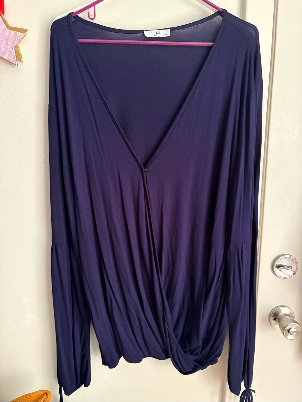 Amelia James Deep Navy V-Neck Twist Hem Long Sleeve Top